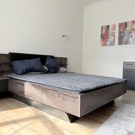 New 3br For 5 - Big Bathtub & Elevator Lägenhet