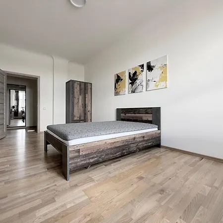 Lägenhet New 3br For 5 - Big Bathtub & Elevator *