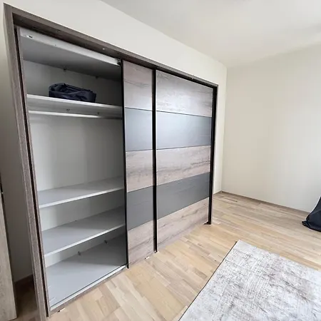 Lägenhet New 3br For 5 - Big Bathtub & Elevator *