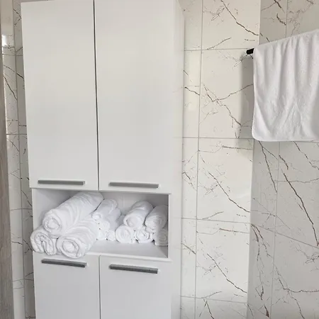 New 3br For 5 - Big Bathtub & Elevator * Riika